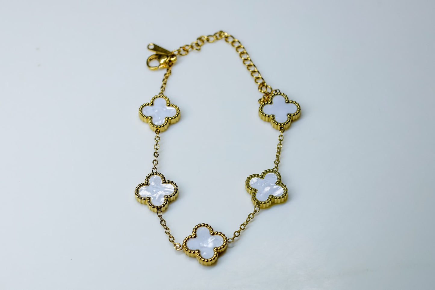 White Clover Armband – Elegante Glücksbringer #2093