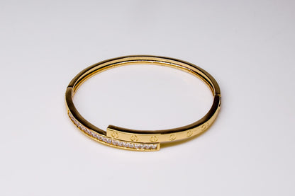 Crystal Bolt Armreif – Funkelnde Stärke #3240