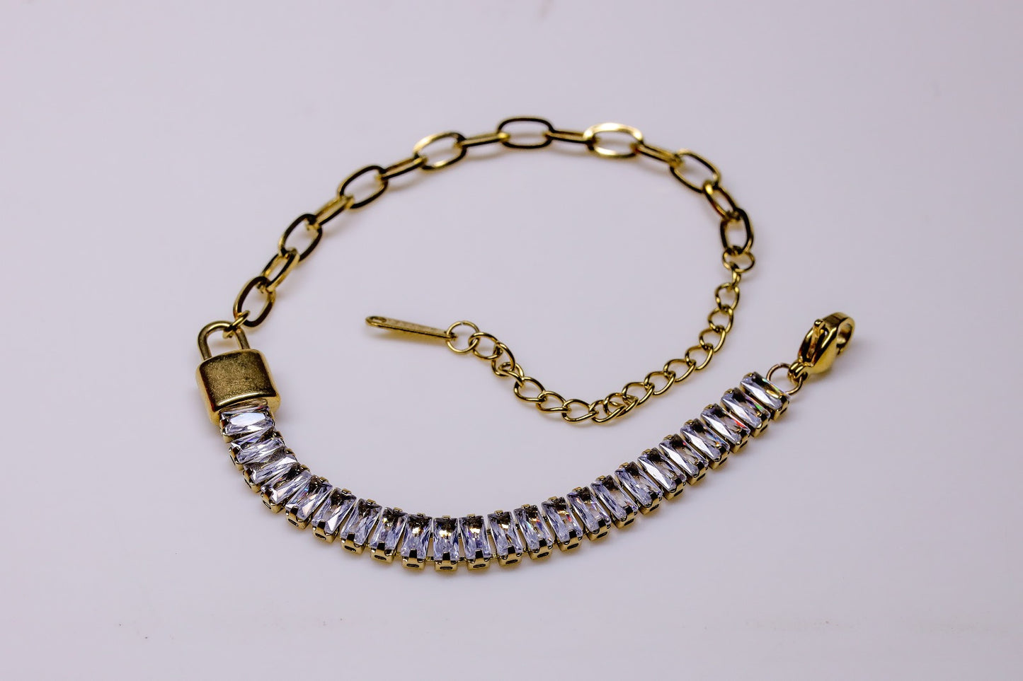 Golden Spark Armband – Dezente Eleganz #4050