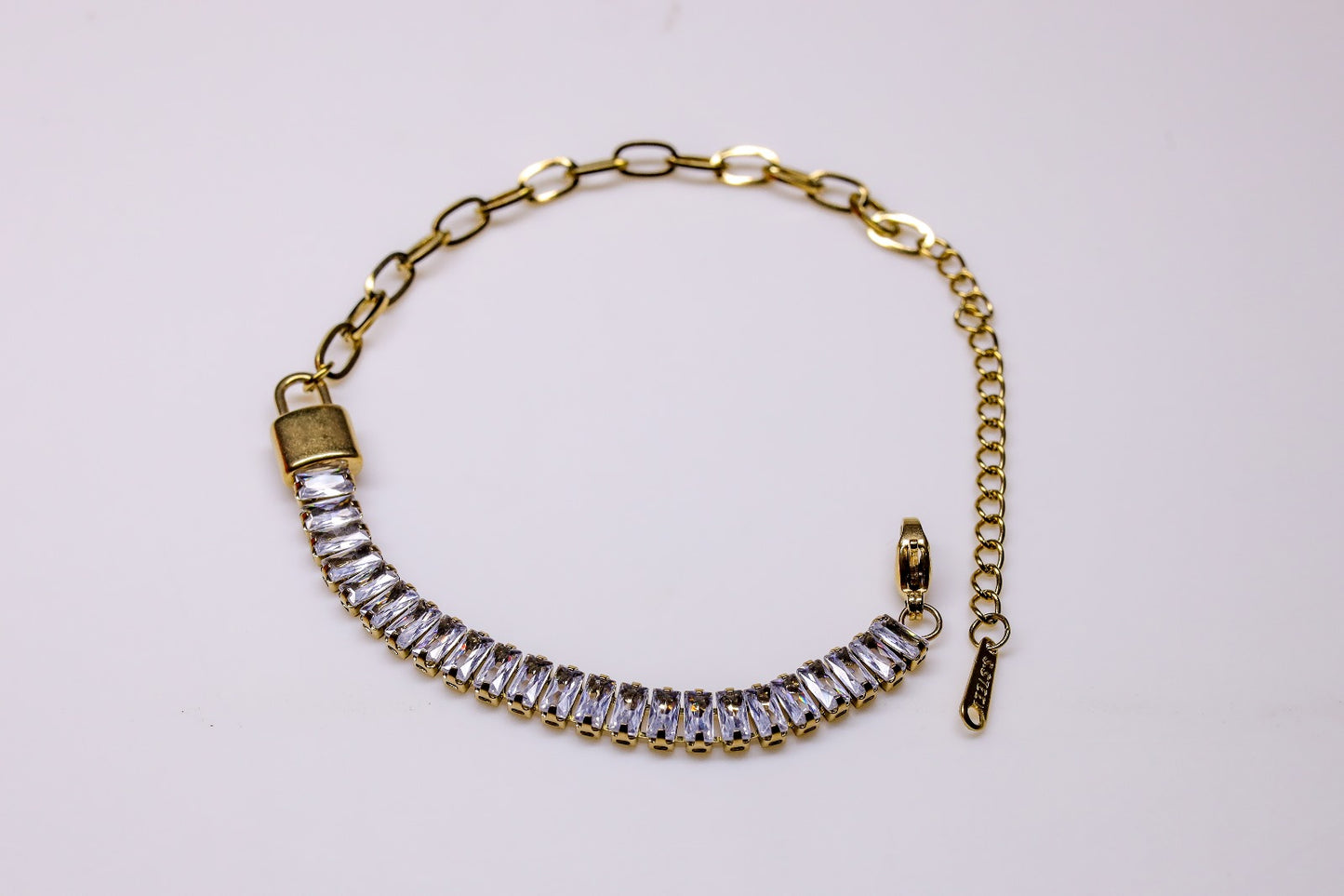 Golden Spark Armband – Dezente Eleganz #4050