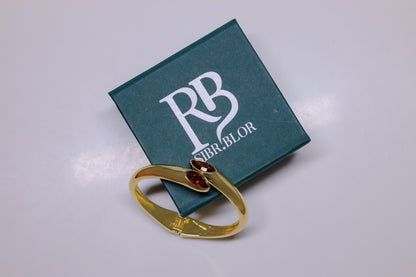 Golden Twist Armreif – Eleganter Schwung #4140