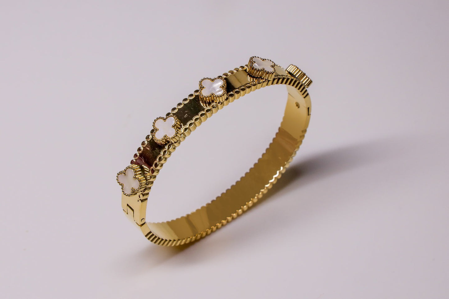 Lucky Clover Armreif – Glück in Stilform #4230