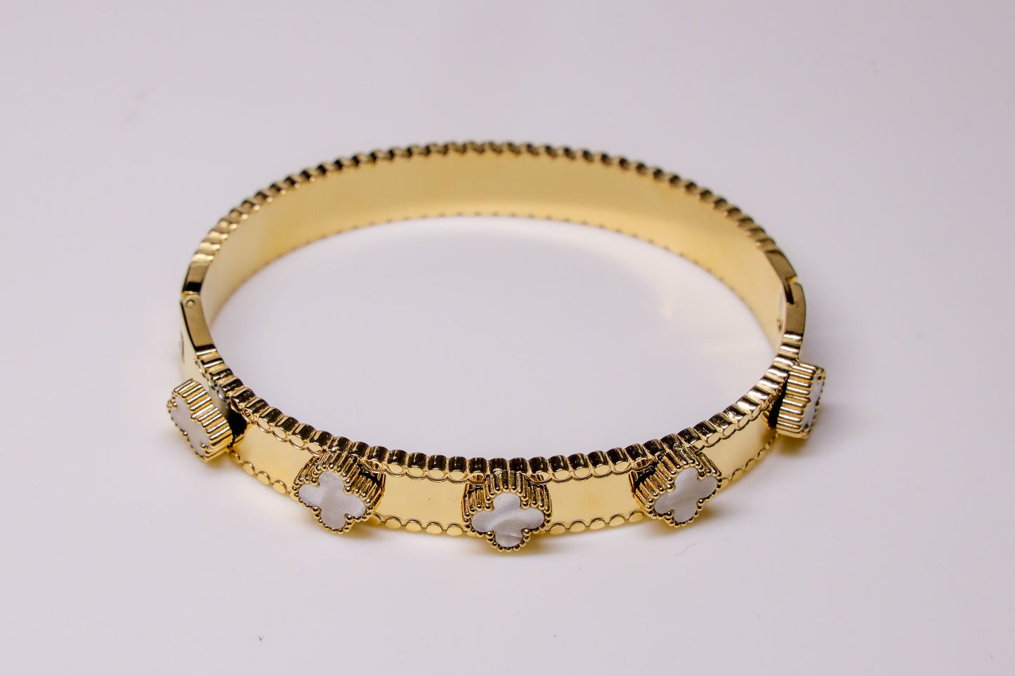 Lucky Clover Armreif – Glück in Stilform #4230