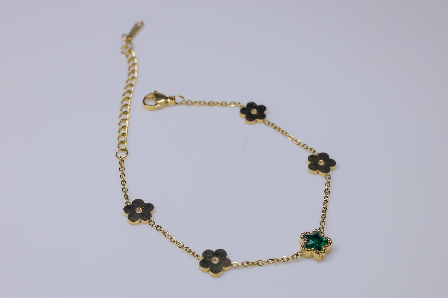 Green Star Armband – Florale Eleganz in Gold #6030